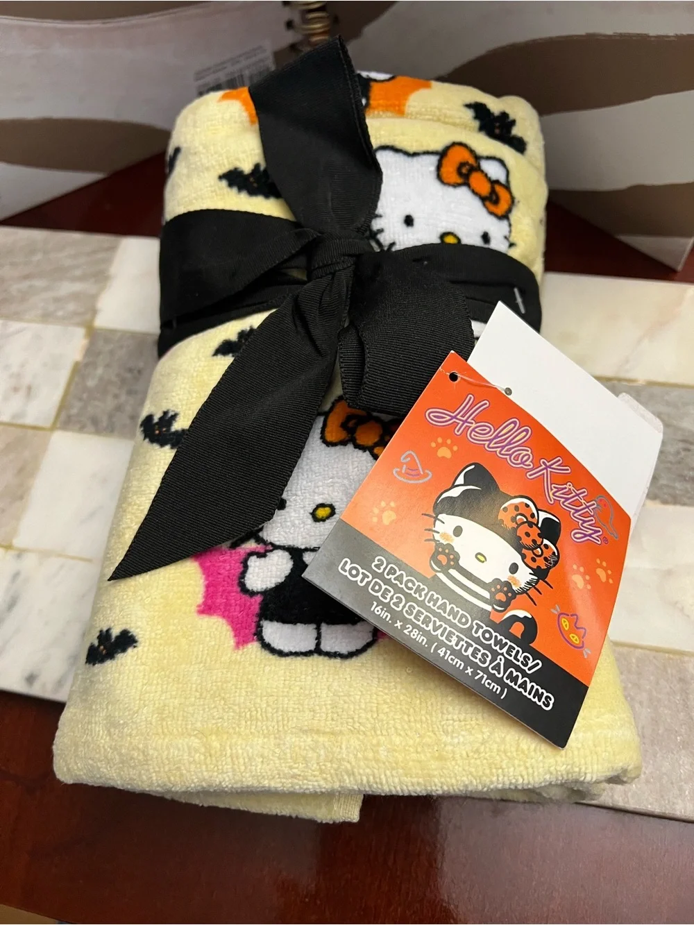 Hello Kitty Yellow & Black Halloween Hand Towel Set